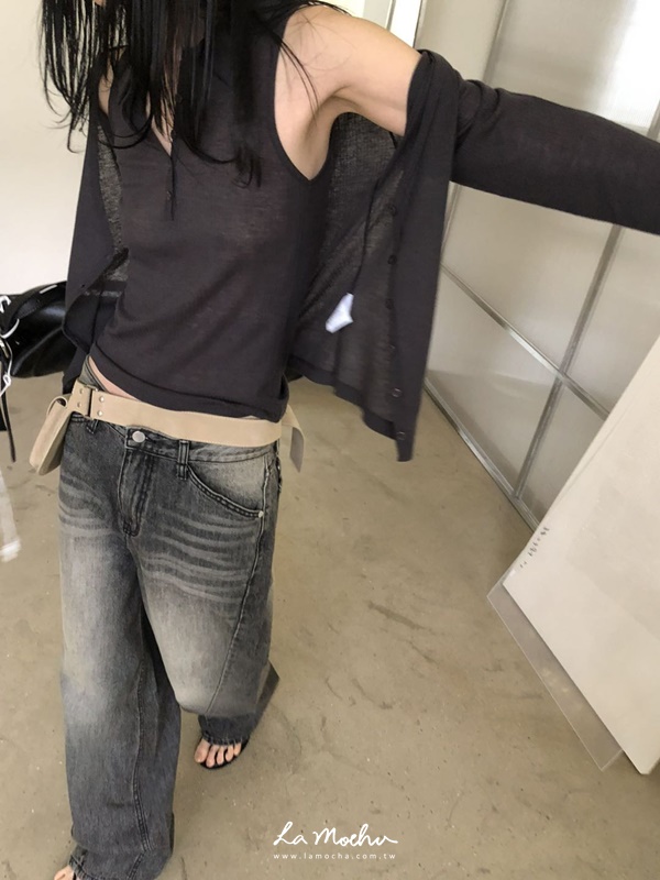 排釦翻領無袖透膚上衣